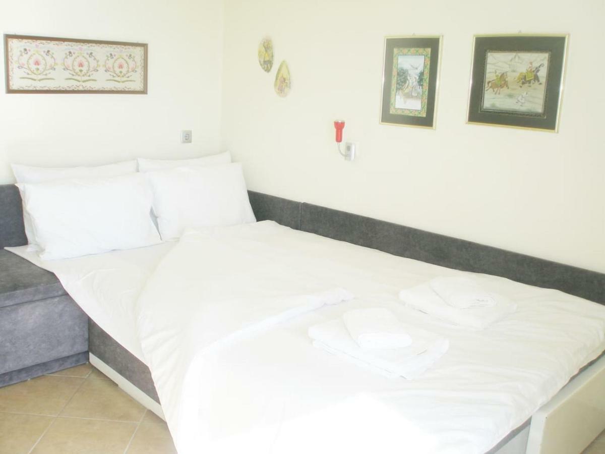 Metamorphosis - Halkidiki Apartment On The Beach เมตามอร์โฟซี ภายนอก รูปภาพ
