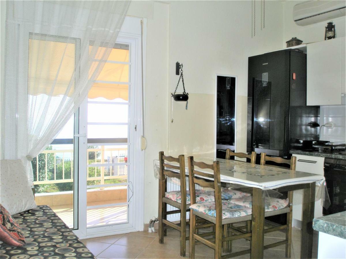 Metamorphosis - Halkidiki Apartment On The Beach เมตามอร์โฟซี ภายนอก รูปภาพ